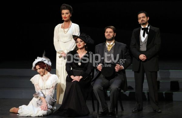 Πολλοί επώνυμοι της σόουμπιζ αναζήτησαν τον Αττίκ