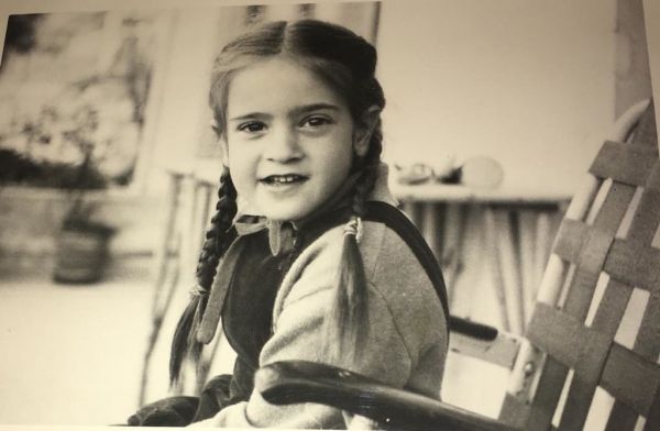 Ποια μπορεί να είναι το κοριτσάκι της φωτογραφίας;