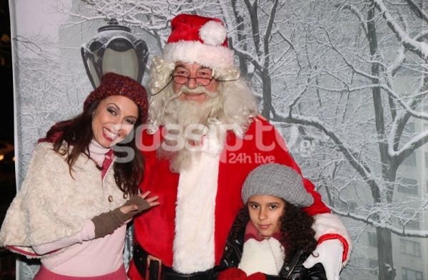 Ματθίλδη Μαγγίρα: Στον Άγιο Βασίλη με την κόρη της  