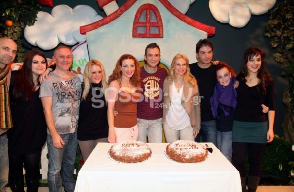 Και άλλες κοπές πίτας στα θέατρα της Αθήνας