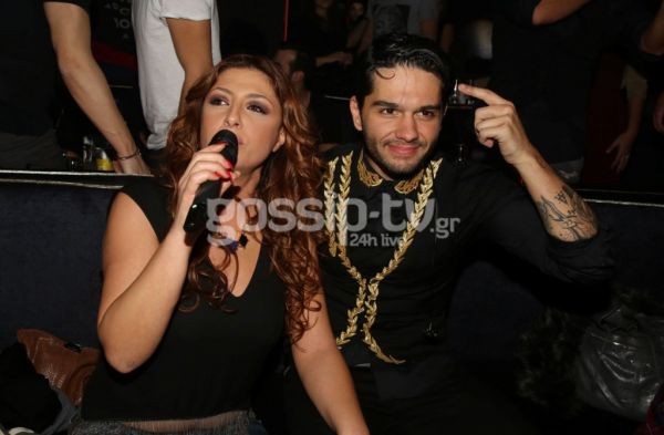 Δείτε τη... ζουμπουρλού Έλενα Παπαρίζου να... αναστατώνει!