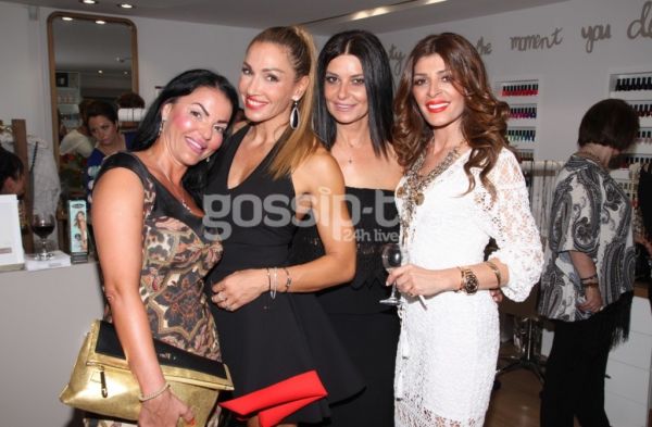 Η Άντζελα Ευριπίδη στέλνει τα… φιλιά της