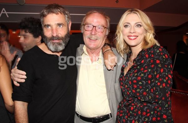 Σμαράγδα Καρύδη: Ένα φιλάκι από τον μπαμπά για να φύγει το άγχος της πρεμιέρας