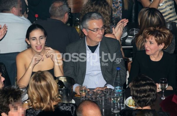 Στεφανίδου-Ευαγγελάτος: Η έξοδος και οι τρυφερές αγκαλιές σε νυχτερινό κέντρο