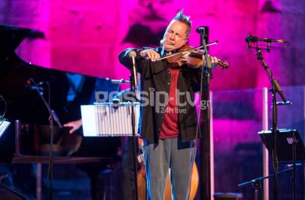 Στο Ηρώδειο ο Παπακαλιάτης για να δει τον Nigel Kennedy