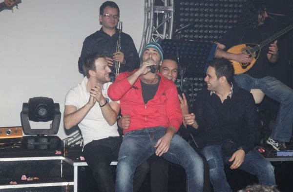 Τα “έσπασαν” μαζί Καραφώτης και Βαλάντης