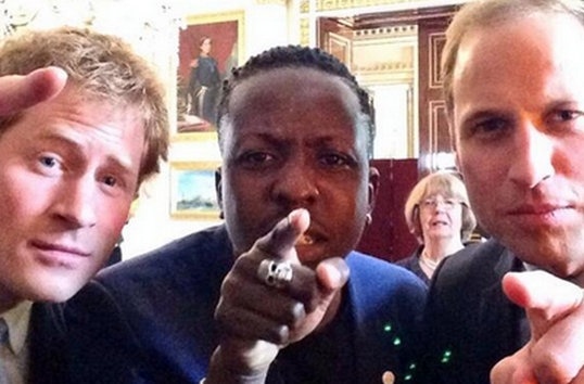 Η πιο πριγκιπική selfie ever! Δείτε την