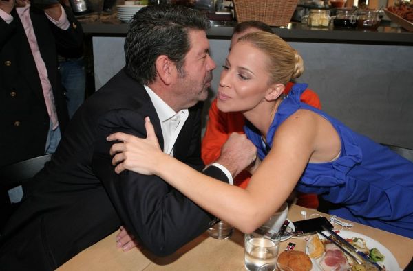 Παντρεύεται η Νάντια Μπουλέ;