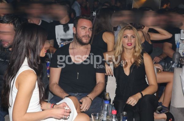 Κωνσταντίνα Σπυροπούλου: Αγκαλιά με τον Βέρτη στο Κέντρο Αθηνών