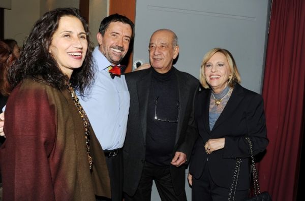 Σπάνια εμφάνιση για τον Δημήτρη Μητροπάνο και τη σύζυγό του 