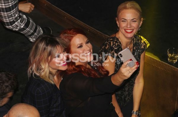 Η Σίσσυ Χρηστίδου σε «τρελά» κέφια στην πρεμιέρα του Μαραντίνη!