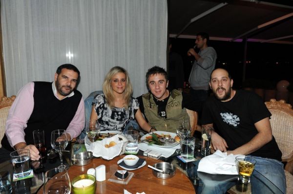 Η Πηνελόπη Αναστασοπούλου... ροκάρει