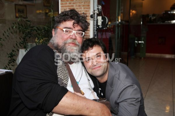 Επώνυμοι τραγουδούν τα κομμάτια του Άρη Βλάχου