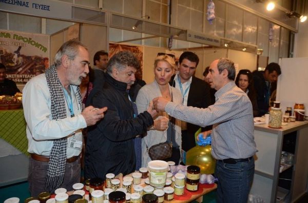 Ελένη Μενεγάκη: Σε έκθεση τροφίμων και ποτών με τον Μάκη Παντζόπουλο (φωτό)