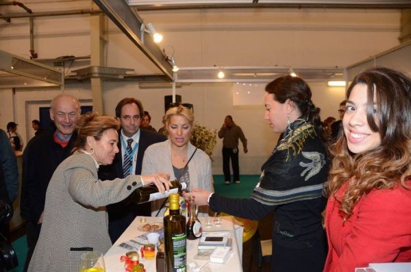 Ελένη Μενεγάκη: Σε έκθεση τροφίμων και ποτών με τον Μάκη Παντζόπουλο (φωτό)