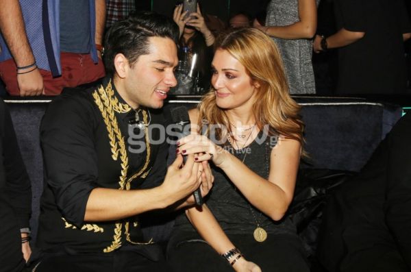 Τα νυχτοπερπατήματα και η... παρέα της Νατάσας Θεοδωρίδου