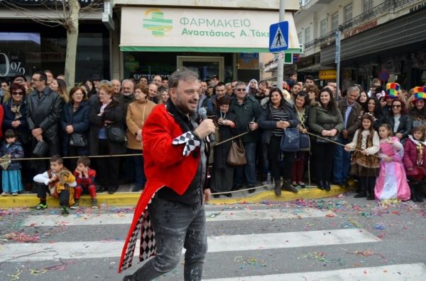 Έξαλλος ο Χρήστος Φερεντίνος- Τα «πήρε» με καρναβαλιστές- Τι συνέβη