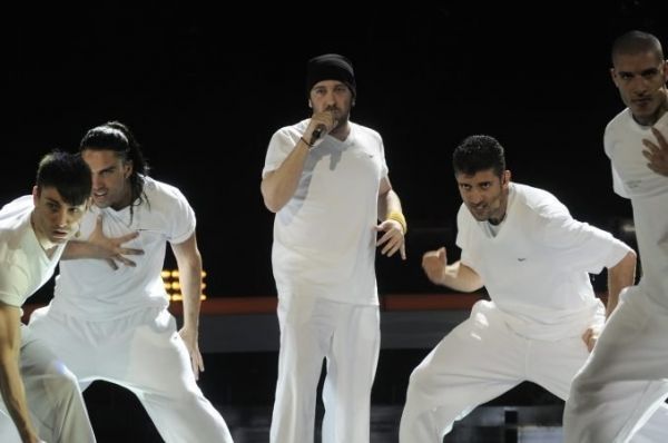 Backstage στην πρώτη πρόβα του Γιώργου Αλκαίου