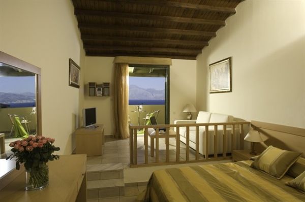 Διακοπές στο υπέροχο Miramare Resort στην Κρήτη