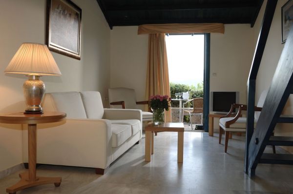 Διακοπές στο υπέροχο Miramare Resort στην Κρήτη