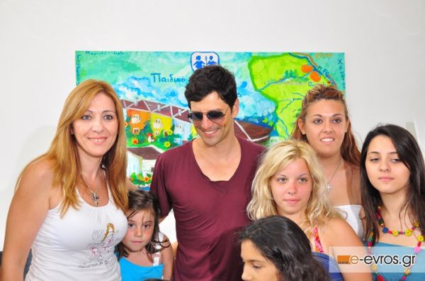 Video: Σάκης Ρουβάς: Επισκέφτηκε το παιδικό χωριό SOS στον Έβρο!