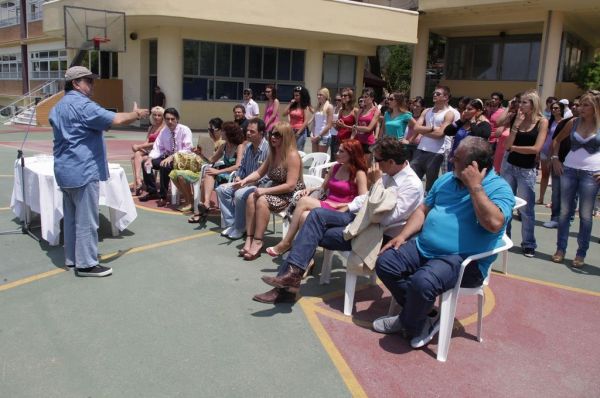 Το φωτογραφικό άλμπουμ των γυρισμάτων της ταινίας “Ρόδα τσάντα και κοπάνα”