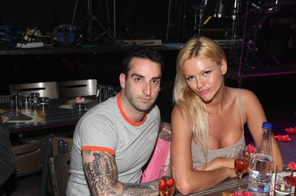 Που νυχτοπερπάτησαν οι επώνυμοι; 