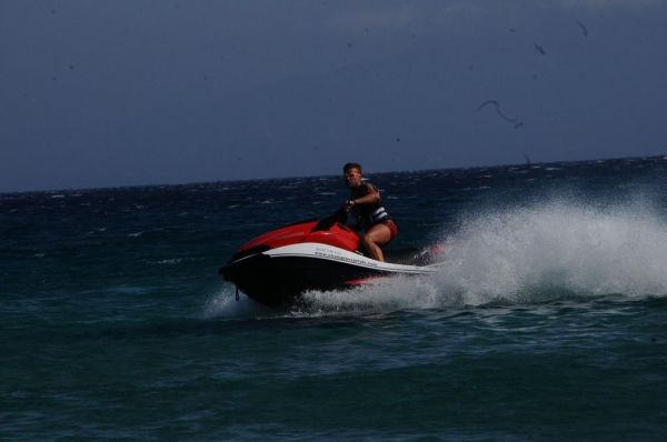 Βρείτε ποιος «σκίζει» τα κύματα