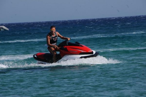 Βρείτε ποιος «σκίζει» τα κύματα