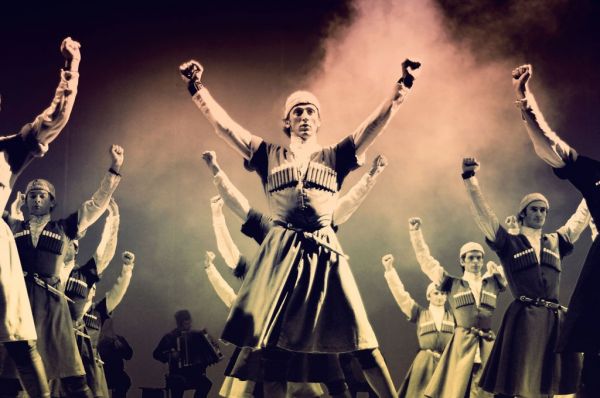 Ένα show όπου οι νόμοι της βαρύτητας καταργούνται