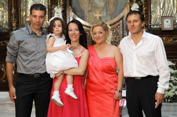 Έλλη Αγγελιδάκη: Στη Κρήτη για την βάφτιση της ανιψιάς της! 