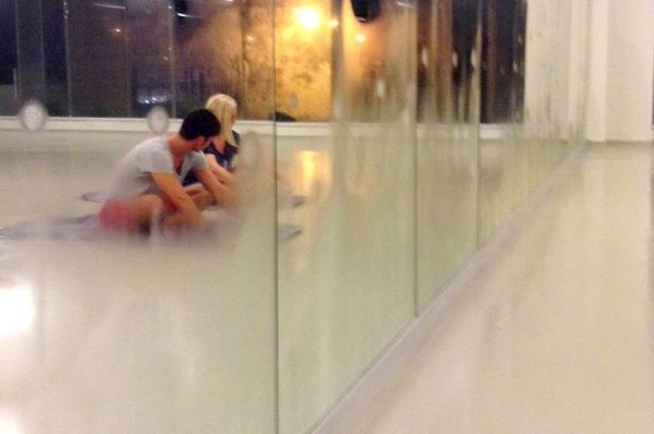 Η Ρούλα Κορομηλά «λιώνει» στη hot yoga (Φωτό)