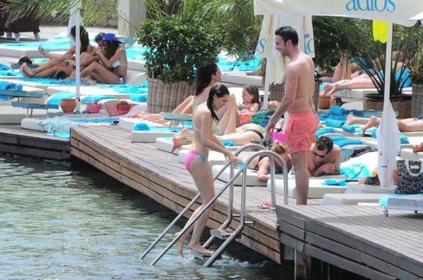 Δείτε για πρώτη φορά την «Ελίφ» με μαγιό