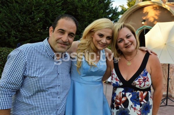 Γνωστή δημοσιογράφος βάφτισε τον γιο της! Οι εκλεκτοί καλεσμένοι και το γλέντι που ακολούθησε!