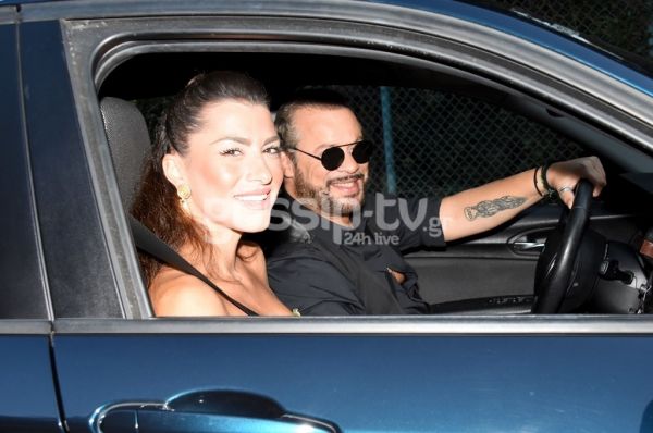 Γάμος Ρέμου – Μπόσνιακ: Δείτε εικόνες από την άφιξη των καλεσμένων