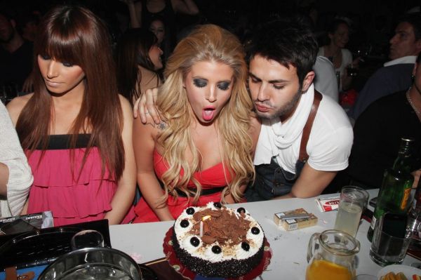 Θα σε μάθω εγώ κολύμπι…