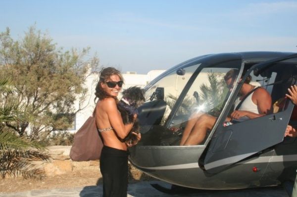 Κουίζ: Ποιανής παρουσιάστριας ο σύζυγος πιλοτάρει ελικόπτερα; 