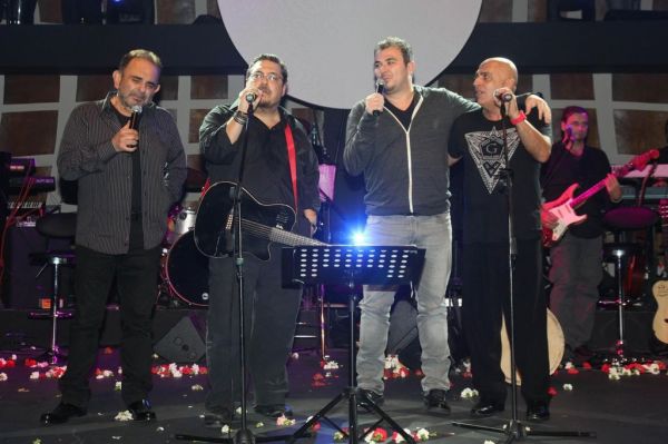 Ροκ διασκέδαση για Ρέμο και Μπόσνιακ