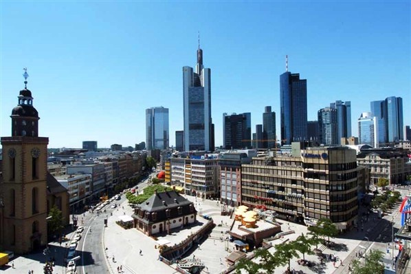 Με τον Κωνσταντίνο Αργυρό στη Φρανκφούρτη