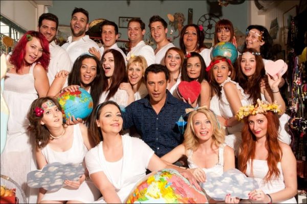 Η ...ονείρων χώρα του Στέλιου Καλαθά ...πετά στα σύννεφα! 