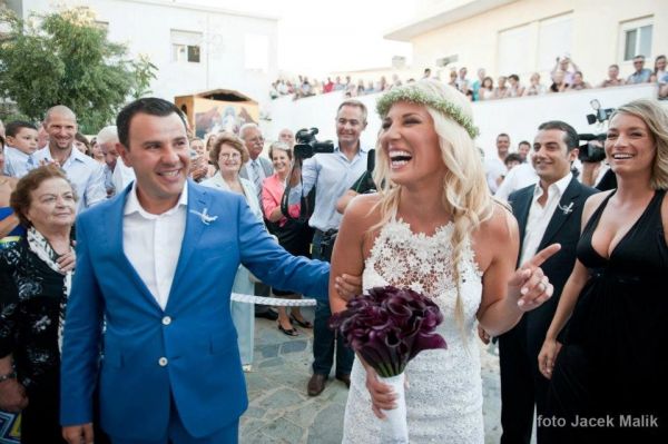 Ντόρα Κουτροκόη: Το φωτογραφικό άλμπουμ του γάμου της 