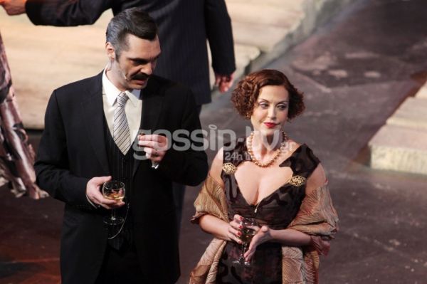 Επίσημη πρεμιέρα έκανε το έργο «Πρόβα Νυφικού»