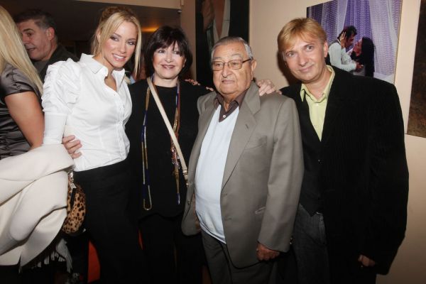 Μια θεατρική βραδιά με πολλούς celebrities