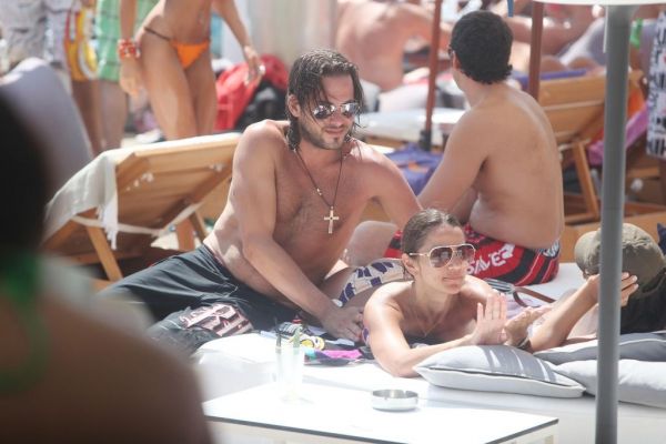 Τα καυτά φιλιά Πασχάλη-Μητρόπουλου 