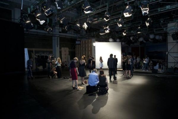 «Μυστικά της Εδέμ»: Φωτογραφίες από τα backstage του τρέιλερ