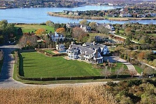 Jennifer Lopez: Μετά τον χωρισμό μετακομίζει σε 14.000 τ.μ