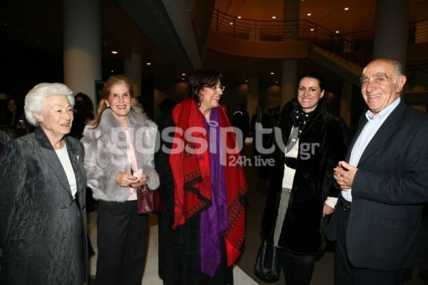  Ποια επώνυμη τραγουδίστρια είναι νονά της Άννας Δρούζα (φωτό)