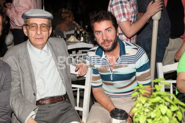 Επώνυμοι τραγουδούν τα κομμάτια του Άρη Βλάχου