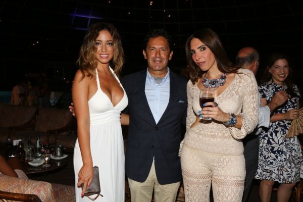 «Βούλιαξε» η Ρόδος από τους επώνυμους