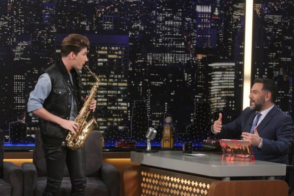 Γρηγόρης Αρναούτογλου: Υποδέχεται τους…